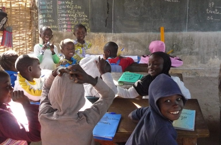 De l&rsquo;eau et des toilettes pour l&rsquo;école de Bélaye